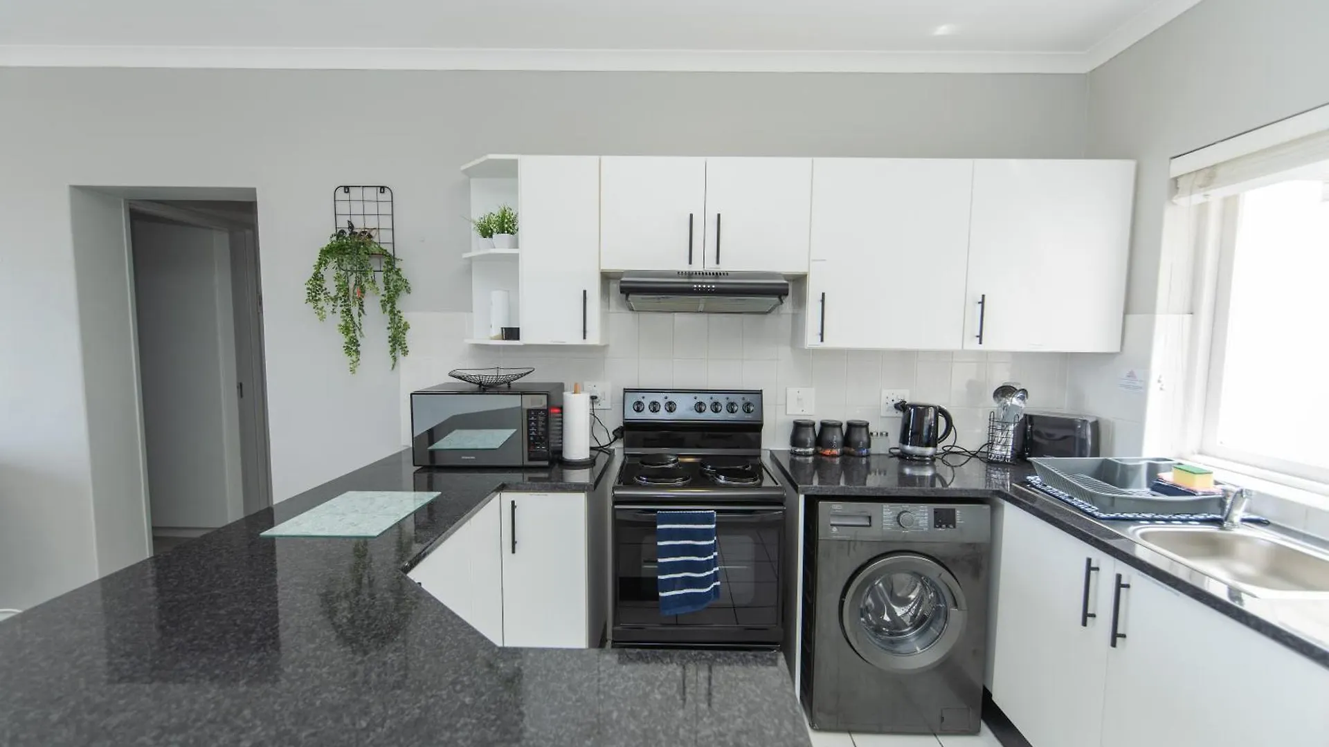 Shells And Bells Beachfront Apartment Port Elizabeth